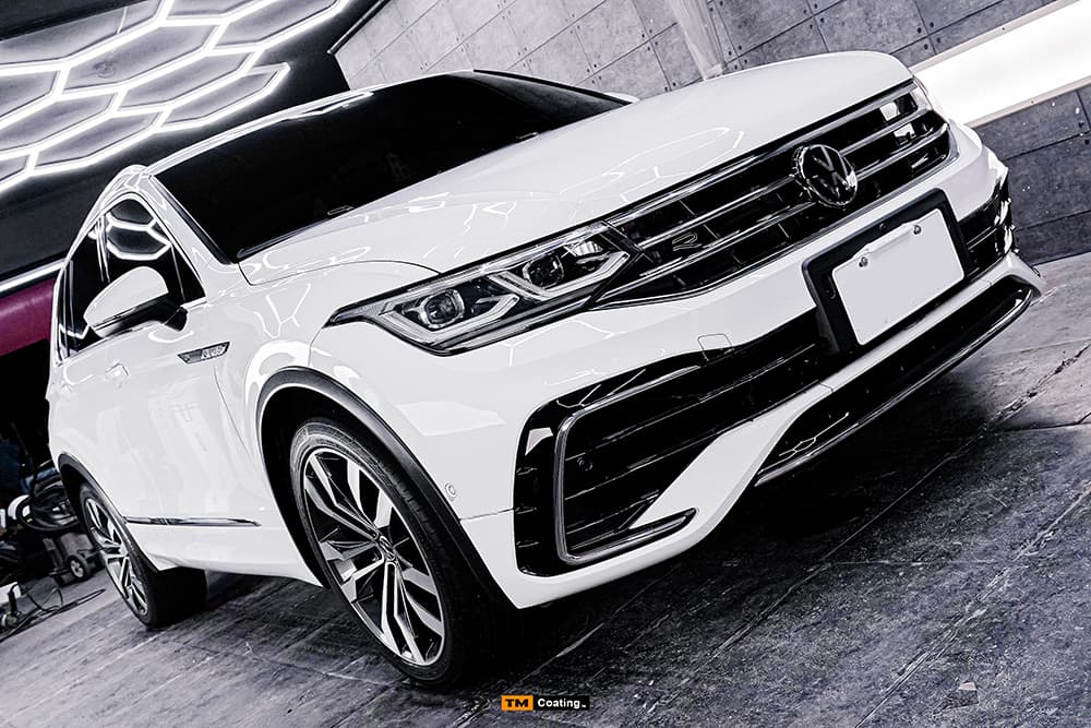 台北汽車鍍膜白色 Volkswagen 車身亮度與反射展示